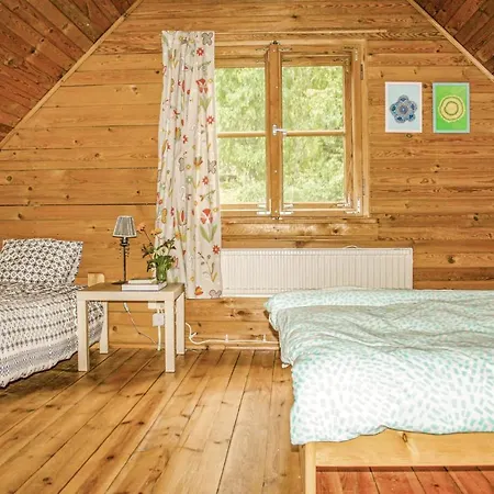 Casa de Férias Cozy Home In Milakowo With Wifi